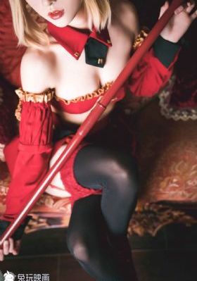高跟丝袜人妖sissy露出调教_超清电影免费在线